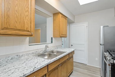 005-photo-kitchen-10899798
