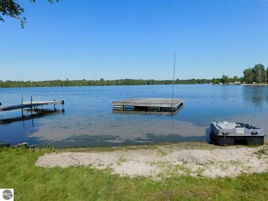 2913 W Lakeside Dr, West Branch, MI 48661 - photo 5