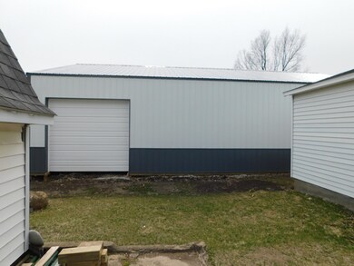 304 S Main St, Grandview, IA 52752 - photo 2