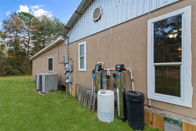 398 Sharon Ln, Willis, TX 77378 - photo 6