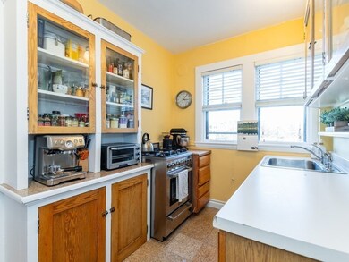 36 Ash St unit 402, Cambridge, MA 02138 - photo 4