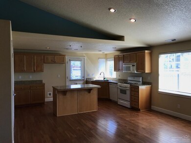 61351 Woodbury Ln, Bend, OR 97702 - photo 5