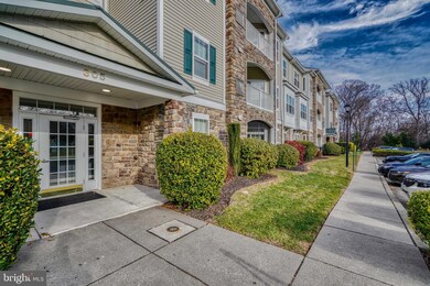 305 Wyndham Cir unit L, Owings Mills, MD 21117 - photo 3