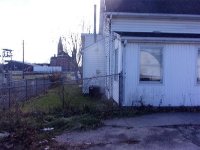 1311 N A St, Elwood, IN 46036 - photo 4