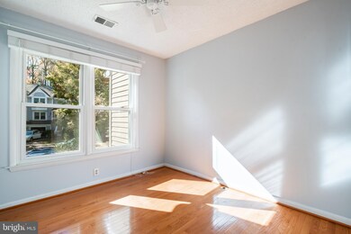 1405 Newport Spring Ct, Reston, VA 20194 - photo 3