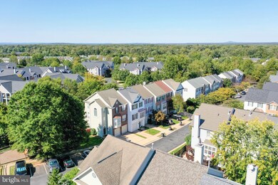 20447 Doncaster Terrace, Sterling, VA 20165 - photo 5