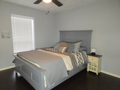 Secondary bedroom