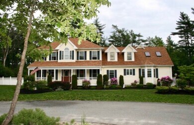 8 Foundry Cir, West Wareham, MA 02576 - photo 2