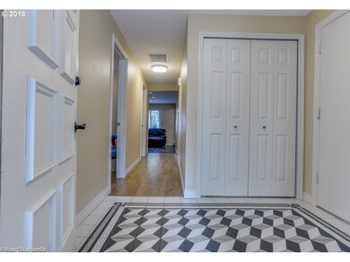 Entrance/Foyer
