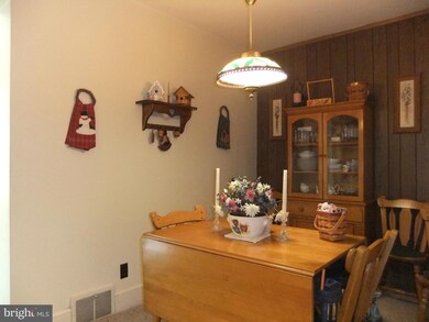 1056 Fairview Rd, Hagerstown, MD 21742 - photo 5