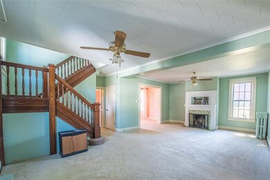 Large Living room  25x15!