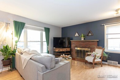 1353 Herrick Ave NE
