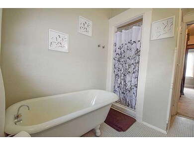 Full Bath.
