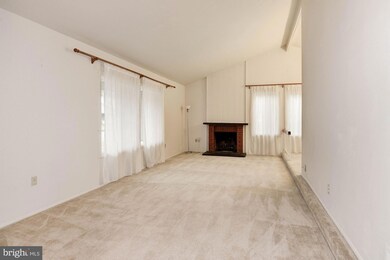 414 Avondale Dr, Sterling, VA 20164 - photo 3