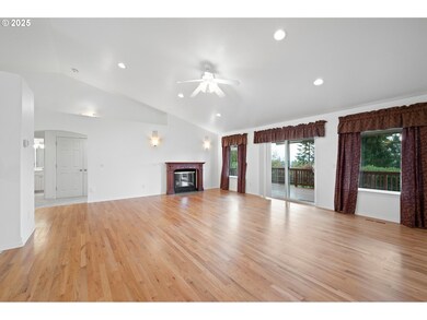 2820 36th Ave, Longview, WA 98632 - photo 2