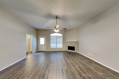 5409 Balmorhea Dr, Pearland, TX 77584 - photo 2