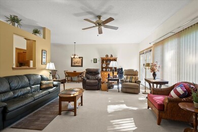 2912 W 4th St, Cedar Falls, IA 50613 - photo 5