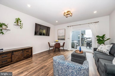 826 Creekway Dr, Frederick, MD 21701 - photo 7