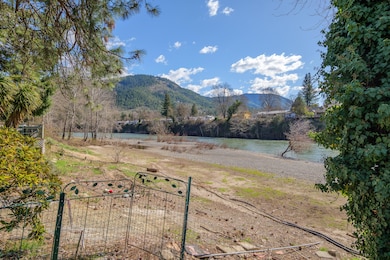 1455 SE Rogue Dr, Grants Pass, OR 97526 - photo 5