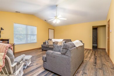 557 Huntleigh Ct, Farmington, MO 63640 - photo 6