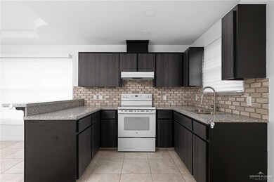 212 Caramel Dr, Alamo, TX 78516 - photo 5