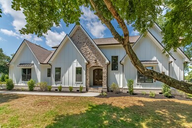 112 Stoneybrook Rd, Columbia, TN 38401 - photo 2