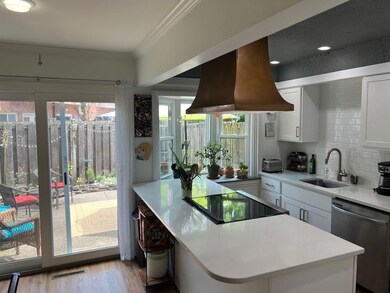 1593 Lafayette Dr UA 2 BR 1.5 BA