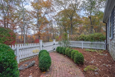 154 Fairview Ave, Rehoboth, MA 02769 - photo 6