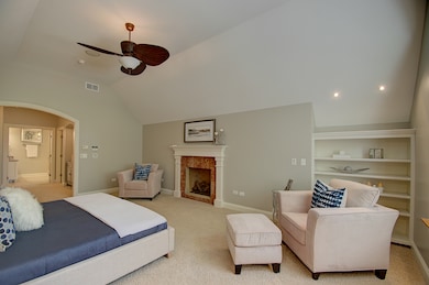 412 S Wright St, Naperville, IL 60540 - photo 4