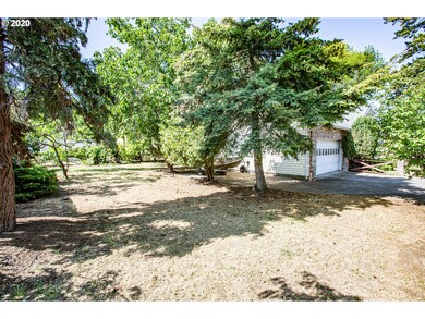 1012 E 13th St, the Dalles, OR 97058 - photo 3