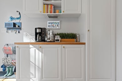 223 Neponset Ave unit 2, Boston, MA 02122 - photo 4