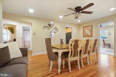 812 Cox Ave, Hyattsville, MD 20783 - photo 4