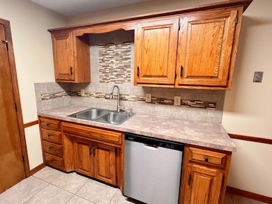 3749 N Pickwick Ave, Springfield, MO 65803 - photo 7