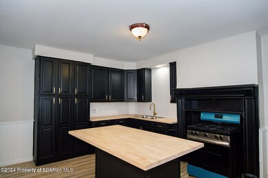 35 Wyoming St, Wilkes Barre, PA 18702 - photo 4