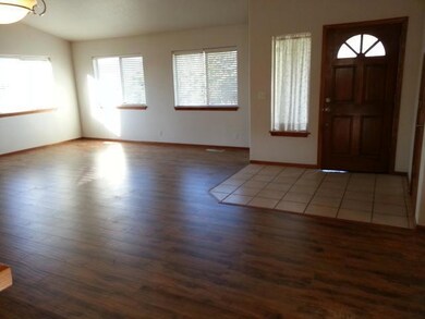 1363 Sunny Slope Dr, Grants Pass, OR 97527 - photo 7