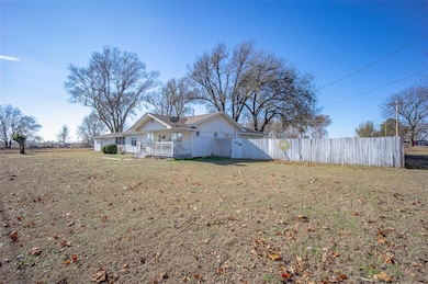533 SE 4th St, Lexington, OK 73051 - photo 5