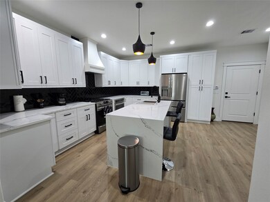 306 E 39th St, Houston, TX 77018 - photo 5