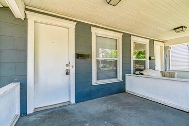 30-web-or-mls-827-829-gibbard-ave