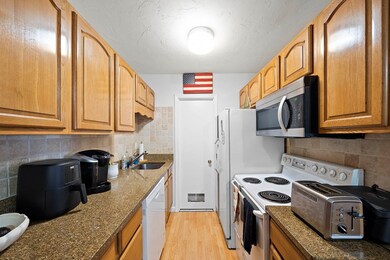 459 Willard St unit 103, Quincy, MA 02169 - photo 3