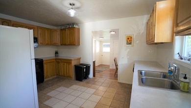 230 N Humbolt St, Canyon City, OR 97820 - photo 7