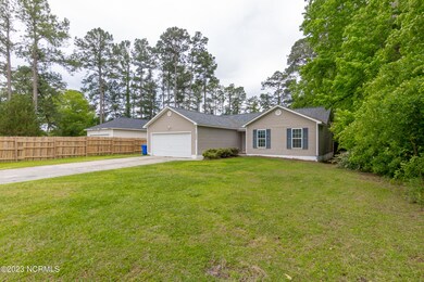 300 Parkwood Dr, Jacksonville, NC 28546 - photo 3