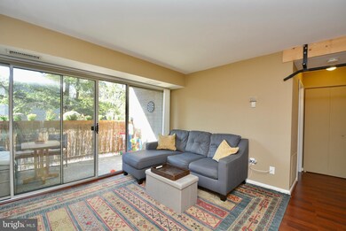 13 Canterbury Square unit 201, Alexandria, VA 22304 - photo 3