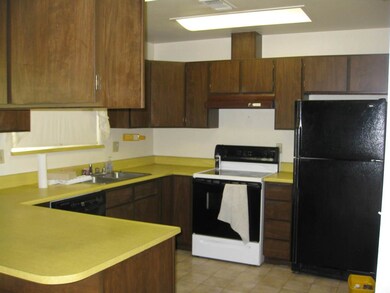 4025 Oro St, Redding, CA 96001 - photo 3