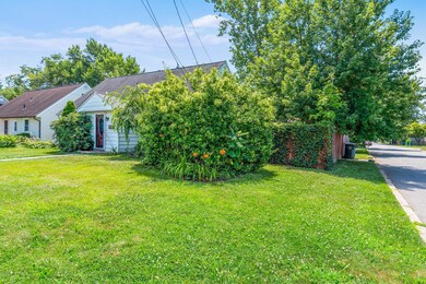 40 W Arthur Place, Iselin, NJ 08830 - photo 3