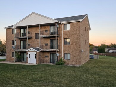 737 Lippert Ln unit 2N, Glendale Heights, IL 60139 - photo 2