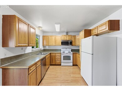 4759 Windemere St, Longview, WA 98632 - photo 3