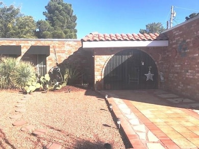 16018 Homestead Dr, El Paso, TX 79928 - photo 4