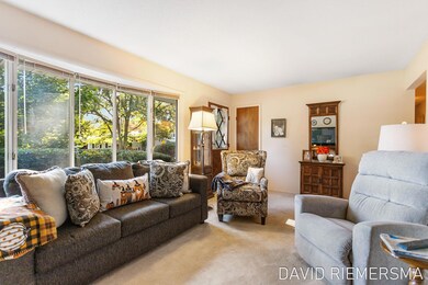 12-web-or-mls-4699-susan-st