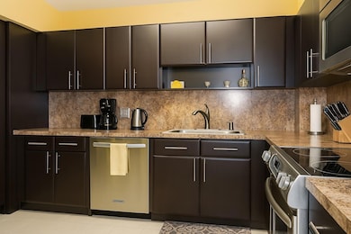 Hillcrest East Number 26 unit 912, Hollywood, FL 33021 - photo 3