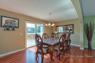 05 Dining Room